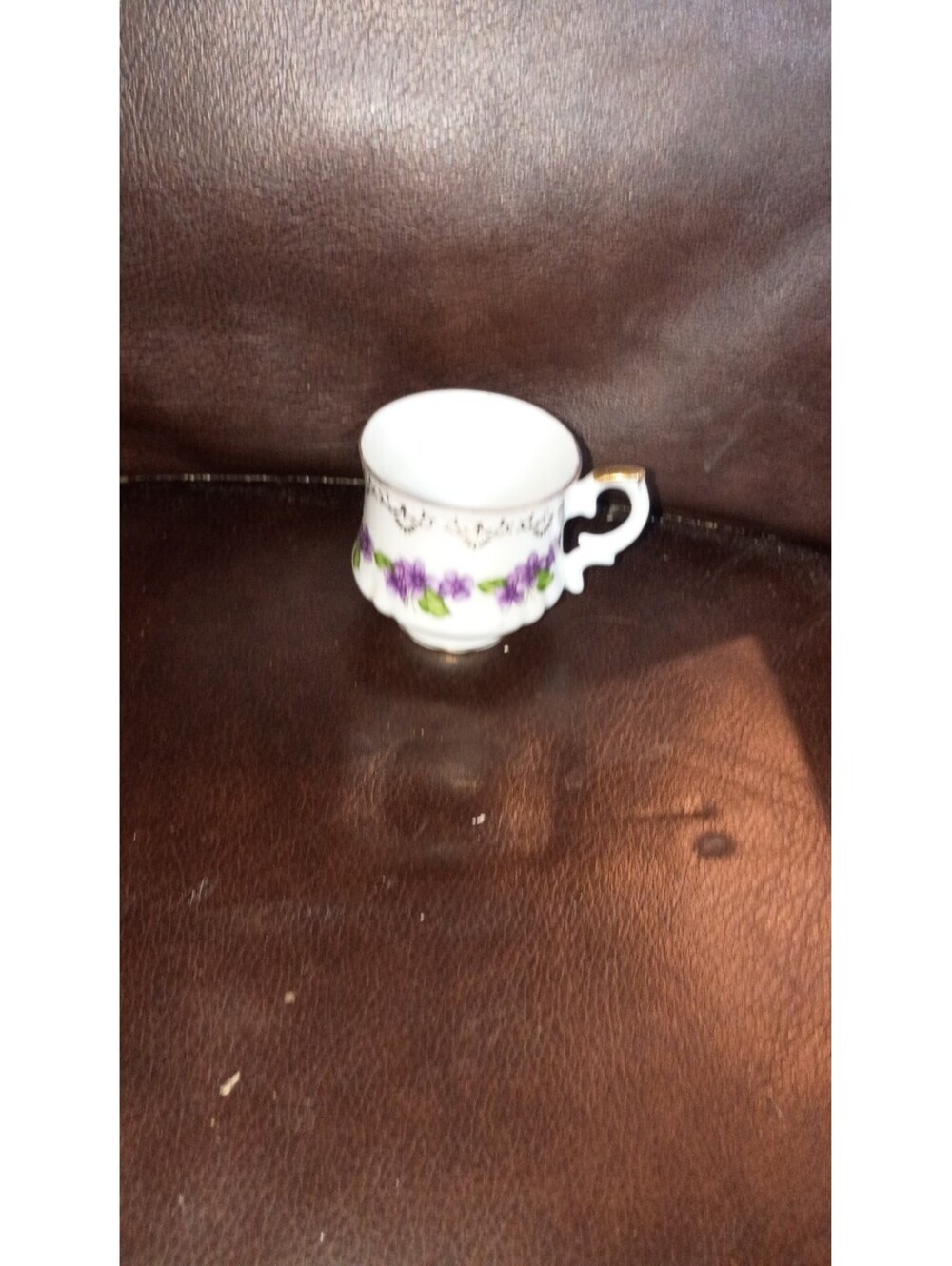 New Vintage-Style Floral Porcelain Teacup with Gold Trim